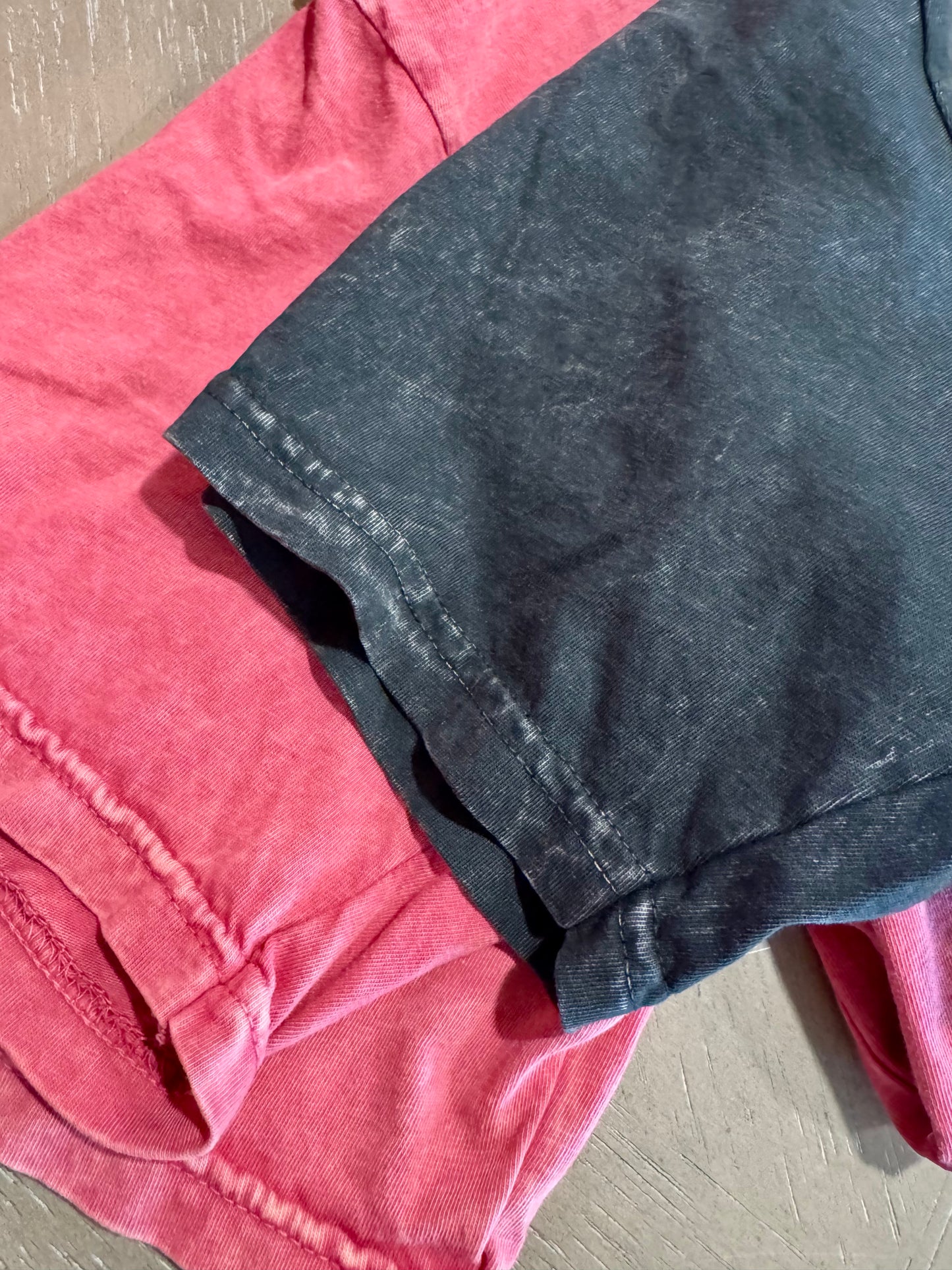 Sutton Mineral Tee material zoom