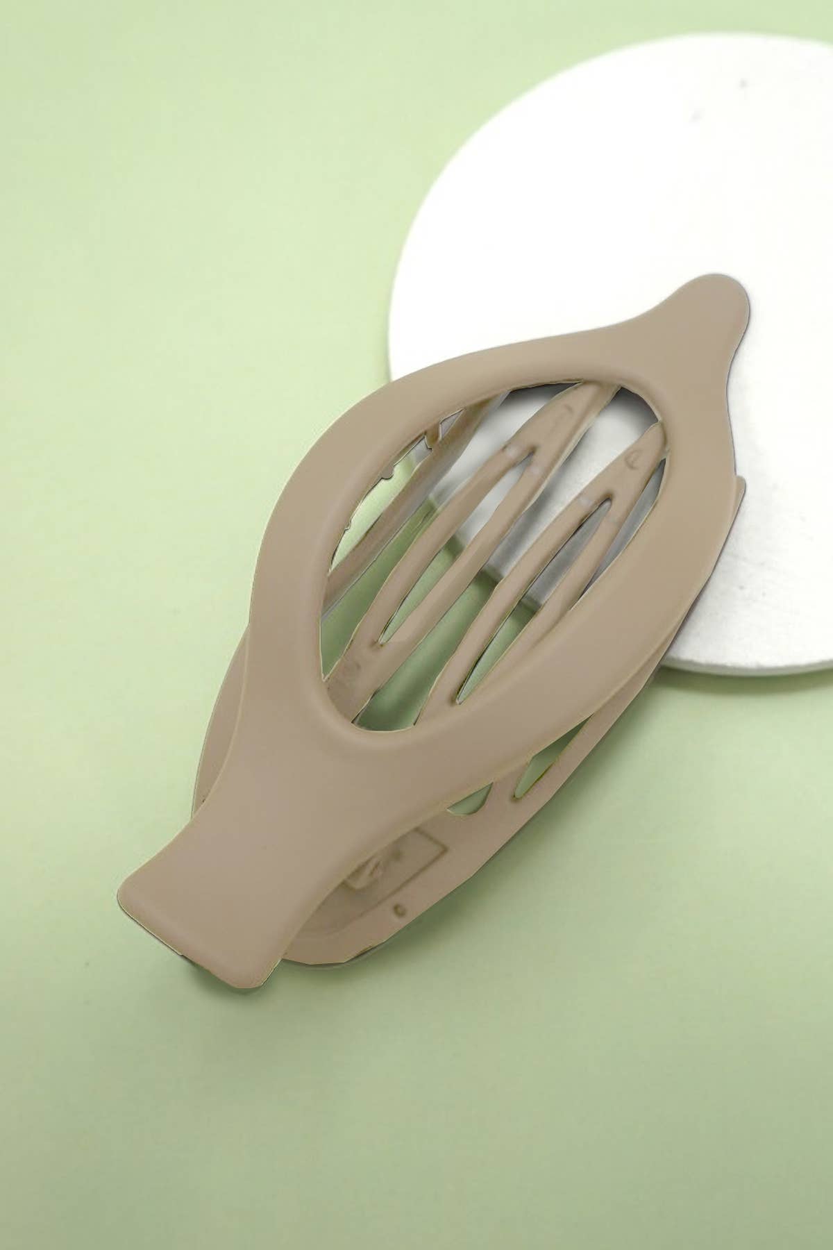 Oval Flat Lay Claw Clip