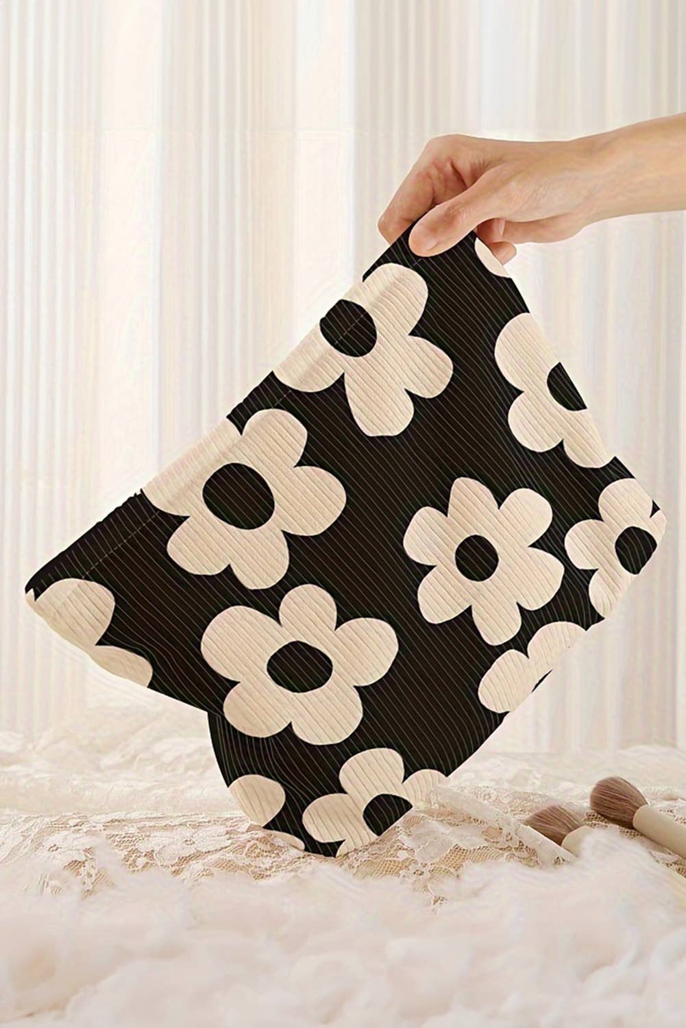 Chic Ribbed Cosmetic Bag