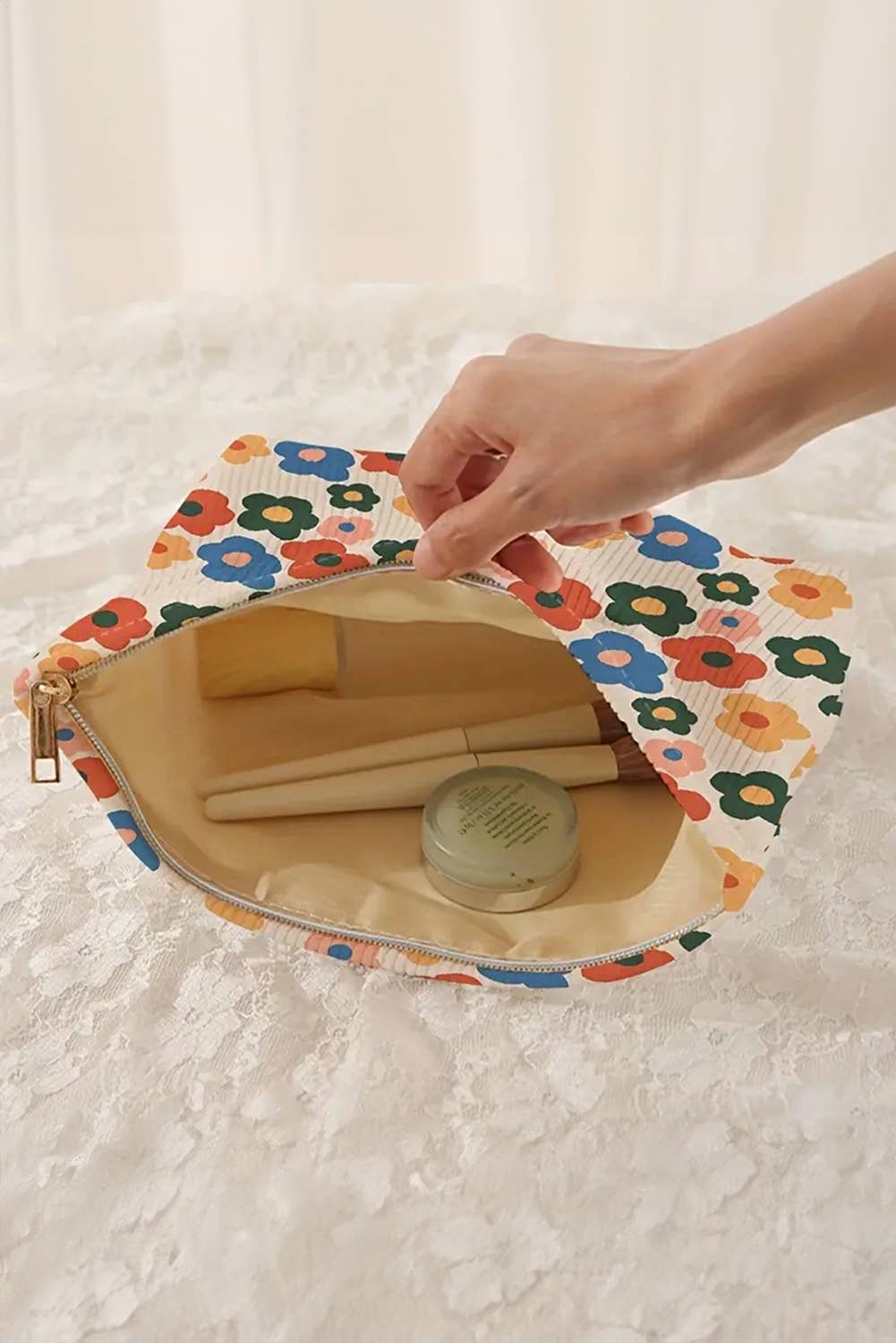 Chic Ribbed Cosmetic Bag