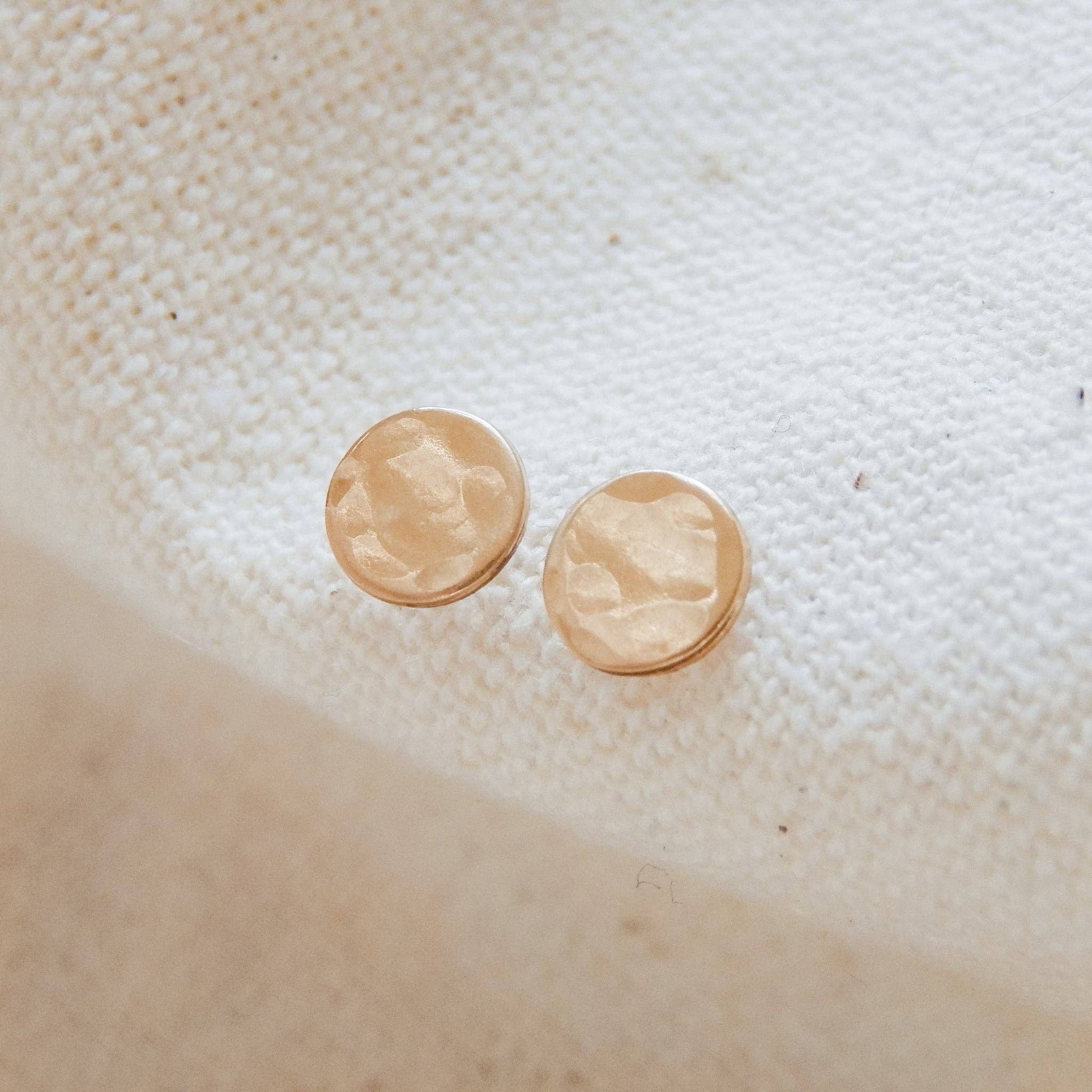 Circle Stud Earrings gold