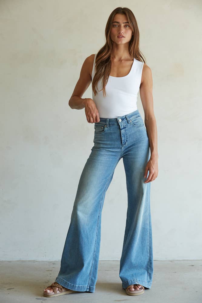 Double Layered Seamless Tank on model