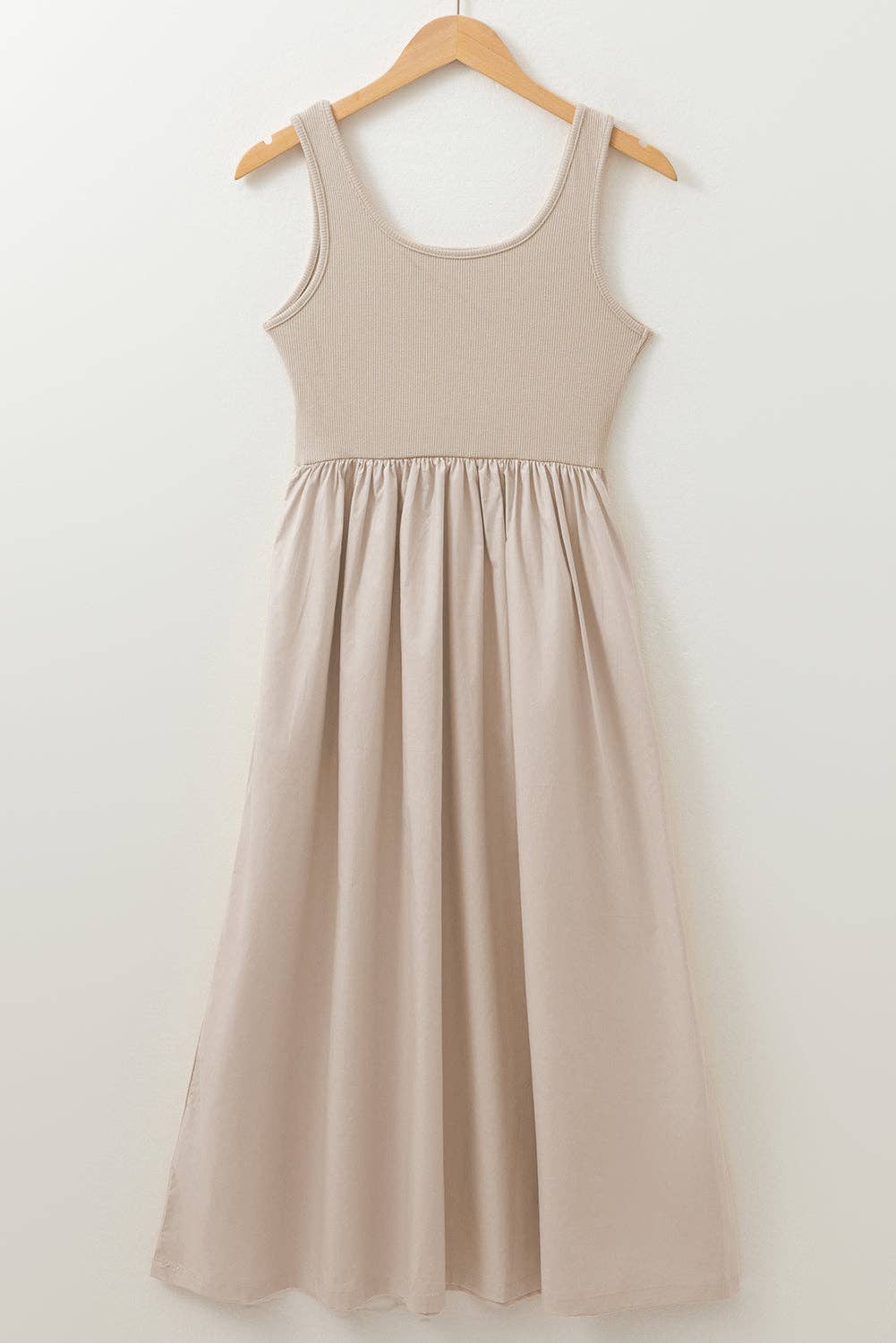 Scoop Neck Ribbed Pleated Dress